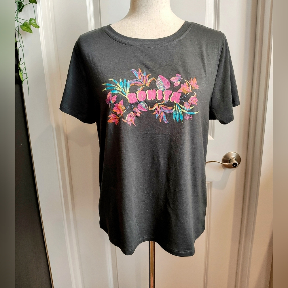 Roselyn Sanchez Bonita Women's Tee - NWOT